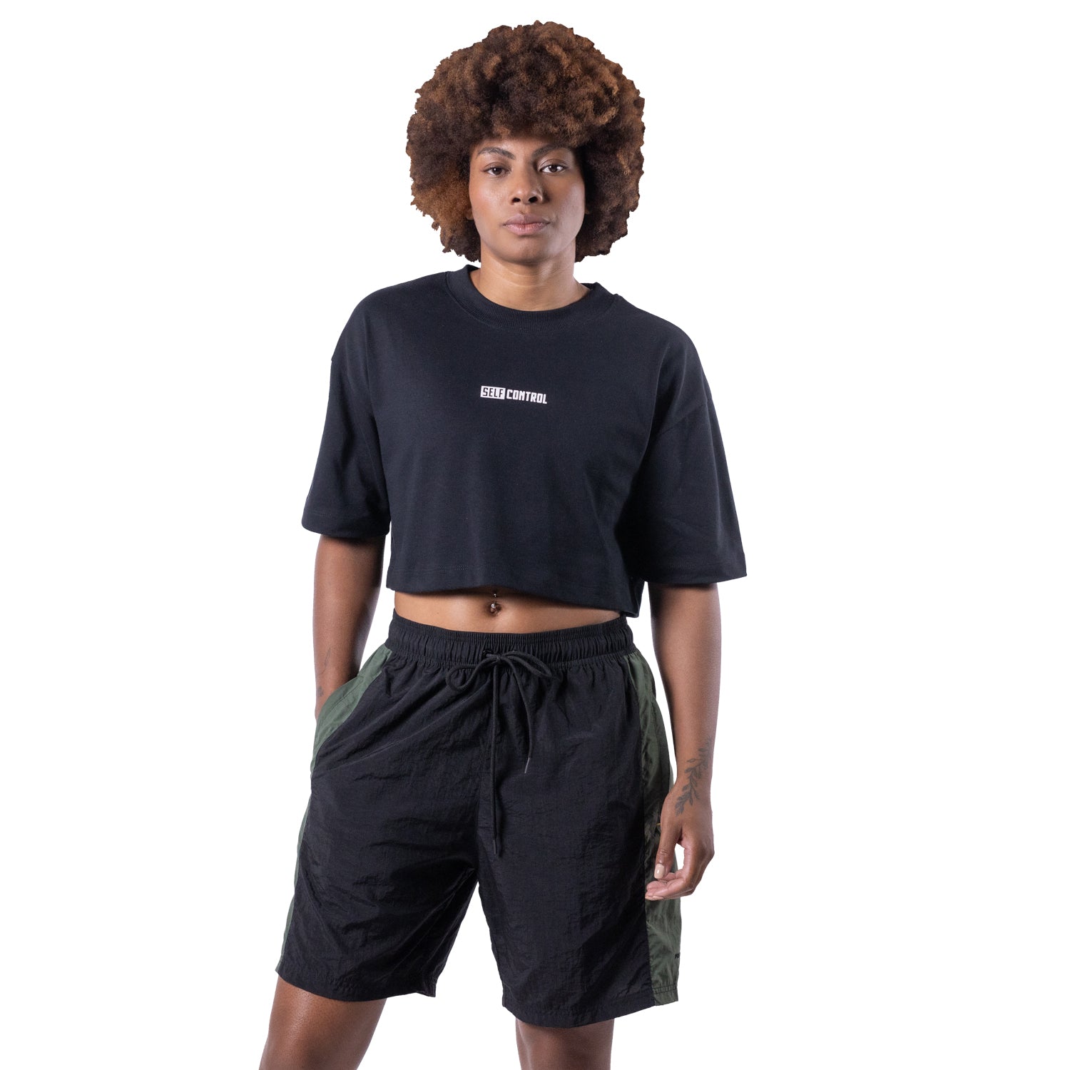 Camiseta cropped manga curta Self control Pretorian