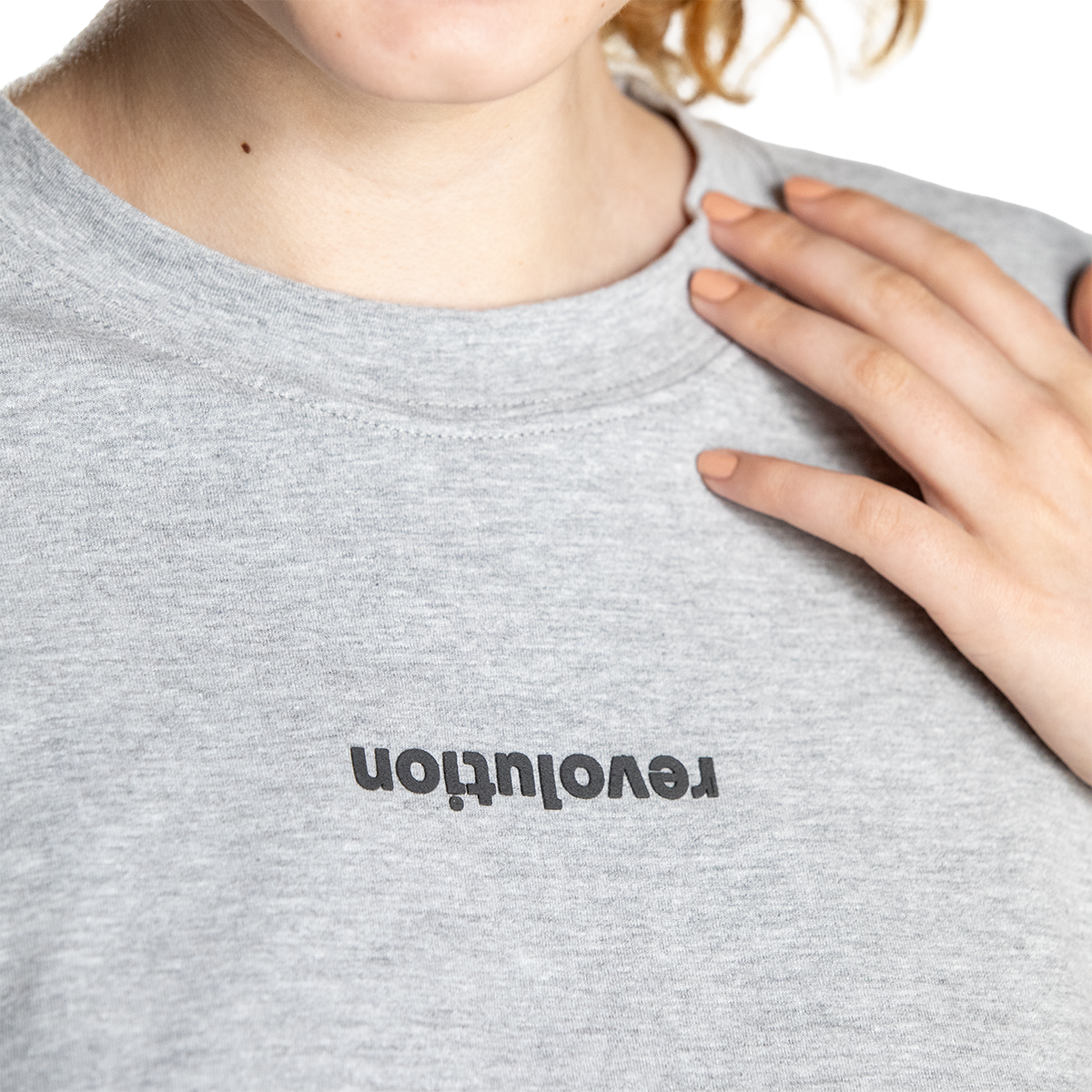 CAMISETA CROPPED MANGA CURTA REVOLUTION PRETORIAN
