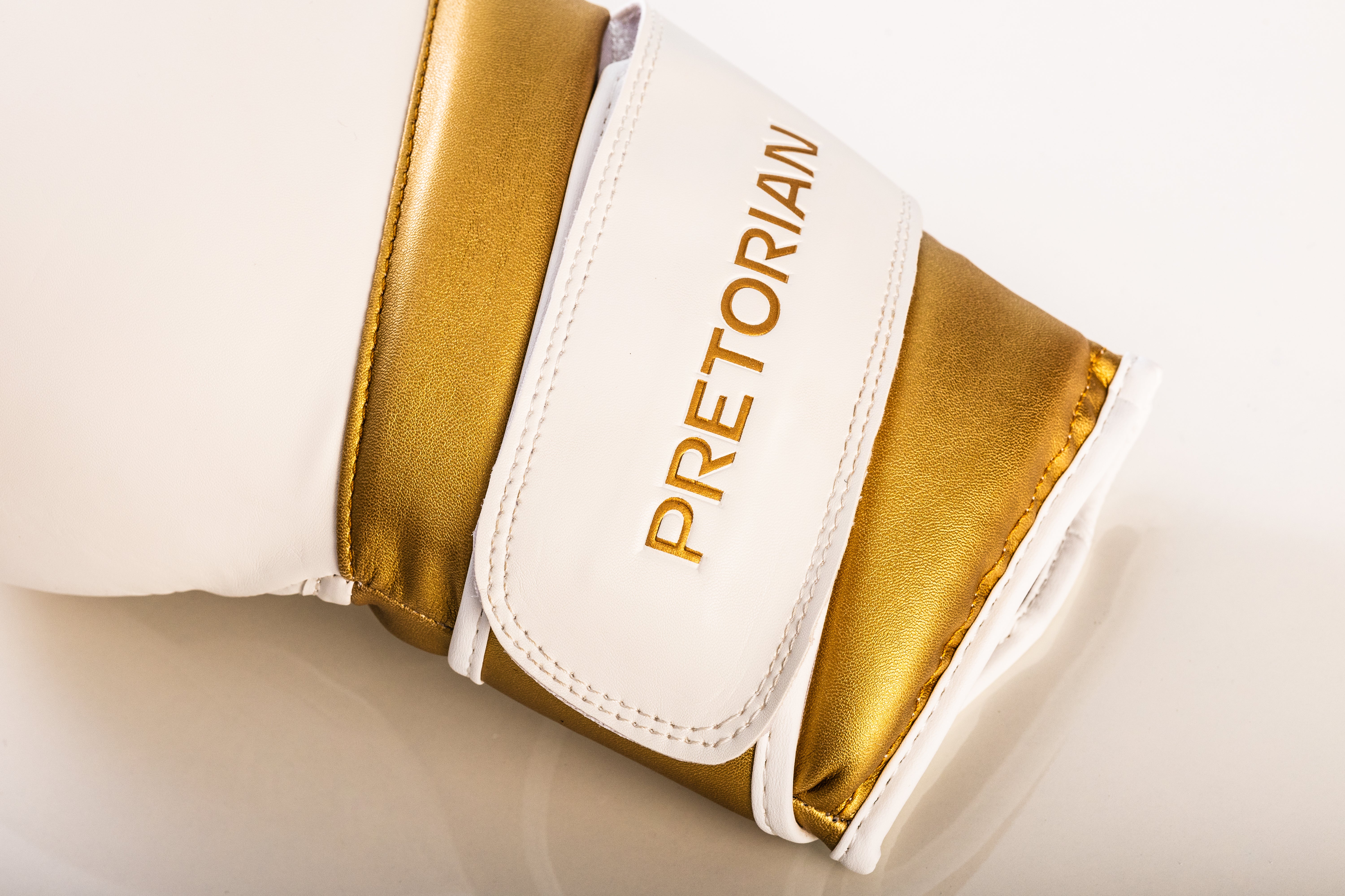 Kit Luva de Boxe e Muay Thai Elite Pretorian