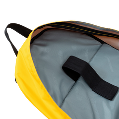 MOCHILA EMBORRACHADA AMARELA 22L